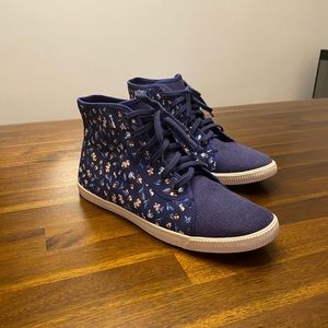 Floral high-top sneakers by TOMS, size 11!